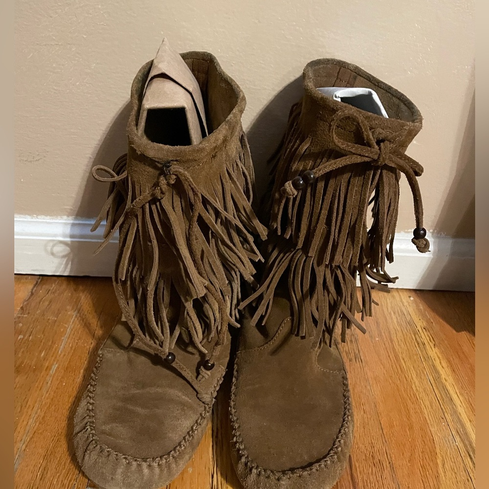 Minnetonka fringe boots